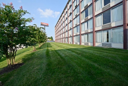 Americas Best Value Inn Baltimore image 5